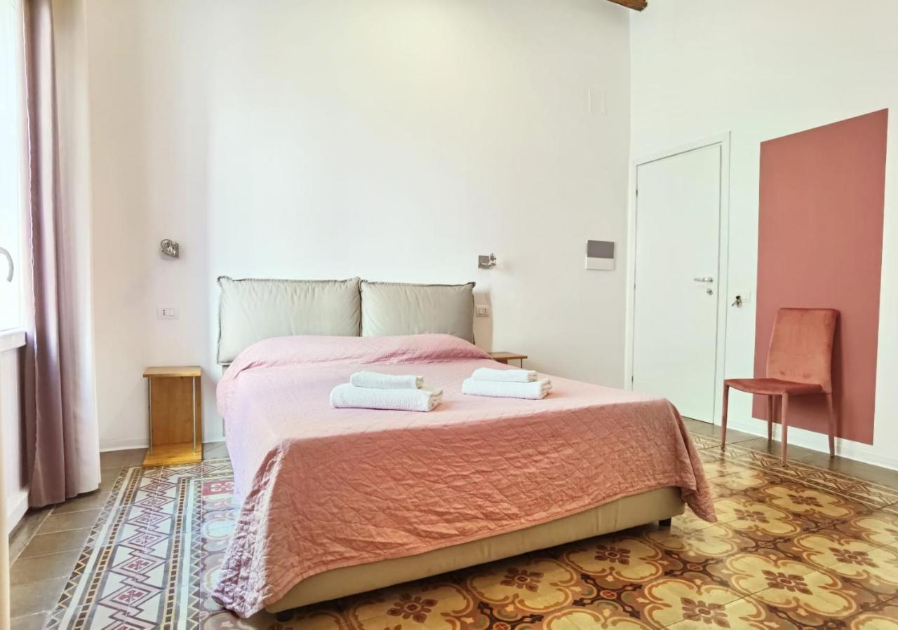 Sat Appartamenti Locazioni Turistiche Brevi-G&P Holiday Home Трапани Экстерьер фото