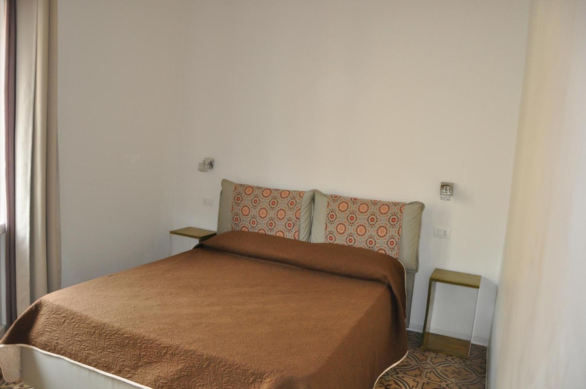 Sat Appartamenti Locazioni Turistiche Brevi-G&P Holiday Home Трапани Экстерьер фото